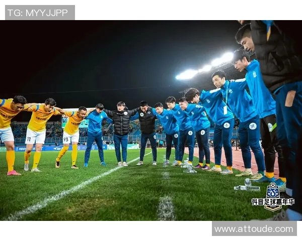 足球明星齐聚青岛展开友谊赛球迷热情高涨共庆足球盛宴