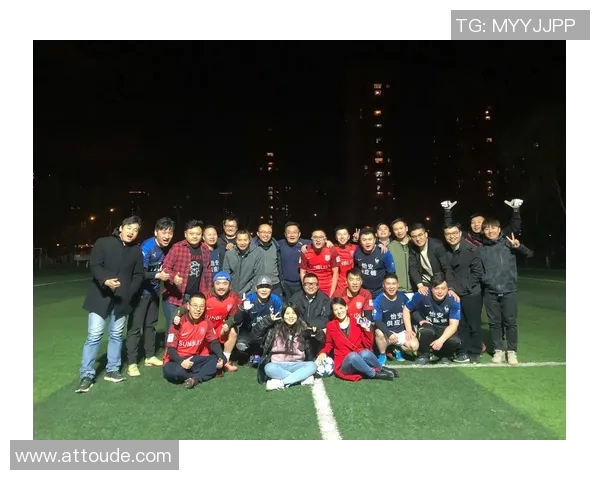 南京足球队逆袭之路：精英赛特别报道见证辉煌时刻与团队精神